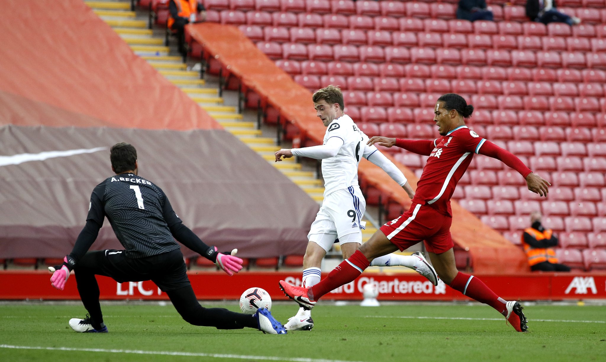 他不仅是进 他不仅是进